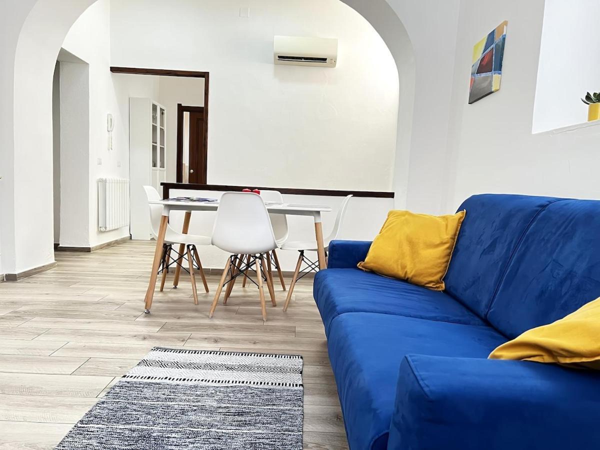 La Casa Di Ale Nel Centro Storico Di Cagliari Apartment Bagian luar foto